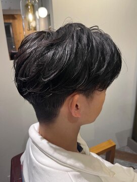 リリーコナー 武蔵小杉(LilyConnor) MEN’S HAIR/サーフカール/刈り上げセンターパート/武蔵