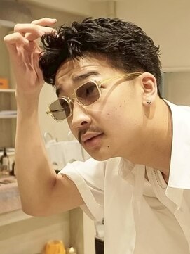 シキ(SIKI) スパイカーショートメンズカットカラーパーマ髪質改善