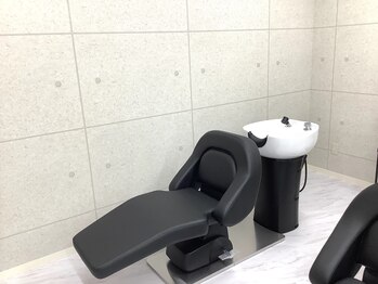 ルートヘアー(ROUTE HAIR)の写真/種類が異なる２種類の商材で頭皮ケア！選べるリラクゼーションで極上の休息を体験◎