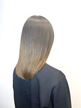 アヤナ バイ アヤラ(ayana by ayala) ダークモノトーングラデーション［浦安　新浦安　葛西　南行徳］