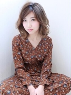 ワールドビューティビバルト 宝塚店(WORLD BEAUTY VIVALTO) 30代40代小顔ふんわりくびれ無造作カールひし形Cカーブセミディ