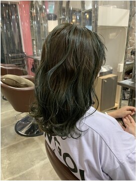 カラーリゾートAi 葛西店 ハイライトグリーン