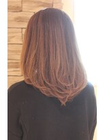 レウナ 外苑前(Reuna)&nbsp;【30代40代50代】毛流れ綺麗なひし形ミディアムレイヤー