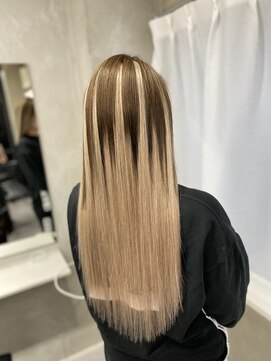 アルマバイロサ(ALMA by ROSA) ハイベージュバレイヤージュエクステ/担当:【ギャル仙人】RENTA