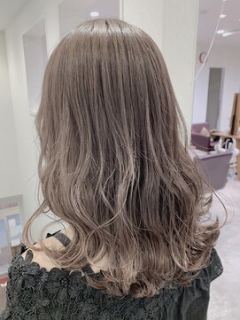 ハレル 戸塚(HAREru.) ブリーチカラーミルクティーカラー