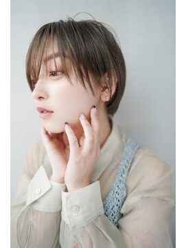 ギークス(GEEKS) 【GEEKS渋谷】グレーアッシュ/ハンサムショート/冬カラー/透明感