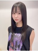 ストレートヘア 黒髪　レイヤー 髪質改善 20代 顔周りカット