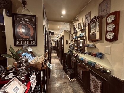 トウキョウバーバーヴァッシュ 神保町店(Tokyo Barber VASH)の写真