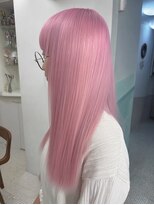 イル(iLe.)&nbsp;ピンクカラー/ブリーチカラー/ウルフカット/レイヤーカット