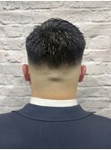 スーツに合わせやすいフェードショート