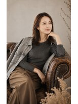 シャトン 中崎(chaton)&nbsp;大人シアーブラウンのくびれレイヤーミディアムへア