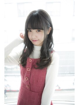 サロンドミルク 原宿(salon de MiLK) 【salon de MiLK 原宿】アッシュベージュ×耳かけラフ感ウェーブ