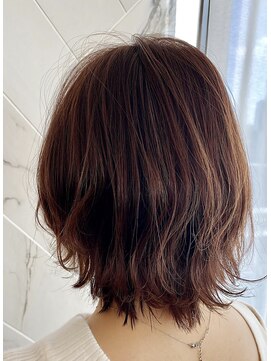 ジーナ セントラル銀座(Zina) シアチェリーピンクレイヤーボブ Zina CENTRAL 出口