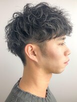 フルショウ アシヤ(FURUSHO ASHIYA)&nbsp;【FURUSHOashiya 來本康男】濡れ髪ツイストパーマ　ツーブロック