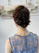 結婚式お呼ばれ編み込みアップスタイル