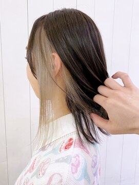 アイティーバイアルバム 松戸店(IT by ALBUM) インナーホワイト_外ハネボブセクションカラー_ba340002