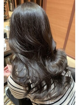 ノイズ オオサカ(NOISM) ふんわり艶感レイヤーカット