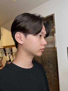 エクリ 麻布十番(equri) ニュアンスパーマセンターパート