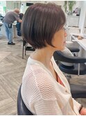 頭が小さく見えるショートヘア