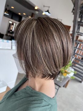 リドル ヘアー 駒生店(Riddle HAIR) ショートボブのハイライトスタイル
