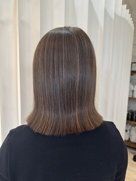 アロハララ(ALOHA LaLa) ハイライト×外ハネベージュカラー