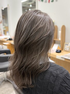 アヴァンス 京橋店(AVANCE) ロングヘア/外国人風/ハイライト/京橋