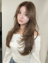 トイ(TOI) バタフライレイヤーカット/ヘーゼルベージュ/かきあげ前髪
