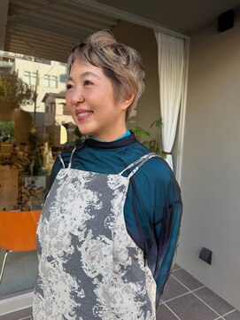 ホヌン 茅ヶ崎(Honnun) 大人のハイトーンショート/茅ヶ崎