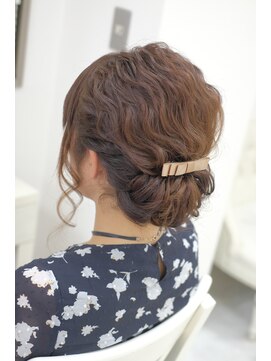 リサ 恵比寿(risa.) ウェーブのギブソンタック