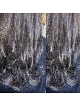 レゴリス(REGOLITH) グレージュカラー