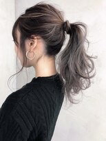 グレージュハイライトポニー