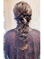 美容室 ロジェ(Roje)&nbsp;編みおろしアレンジ