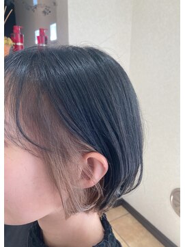 ビヤンカ(Biyanka) インナーカラーショート