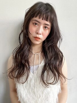 エニ 自由が丘(ENi) 黒髪/グレーベージュ/レイヤーロング/前髪パーマ[自由が丘駅]