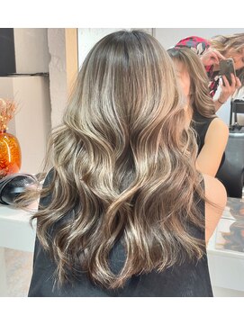 ブレンド 渋谷(BLend) 黒髪ボブルフネビージュ小顔ワンレンスペインカール