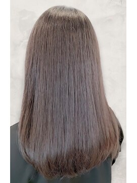 ユキオ ダル(Yukio Dal) 20代30代40代髪質改善カラーアッシュベージュ艶感ストレート