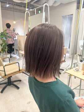 フルールバイアヴァンスクロス(Flulu by avance. cross) ラベージュ/東梅田美容室