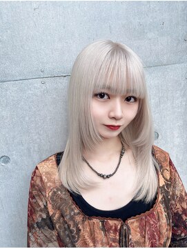 モニカ 原宿店(MONIQA) 抜きっぱなしホワイトカラー