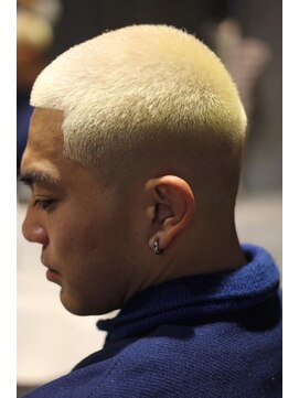 キングスマン トウキョウ(KINGSMAN TOKYO) 金髪坊主