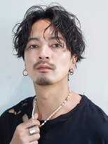 ライラ(Lyla)&nbsp;色気は、整えすぎない。半ナマシャドウパーマ