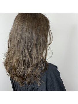 アヴァンス 江坂店(AVANCE.) フォギーベージュ