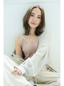 デリコ(DELICO) 髪をつい触りたくなる大人ラテカラーが外ハネと相性抜群