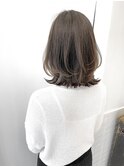 外はねボブ ボブルフ アッシュベージュ くびれヘア