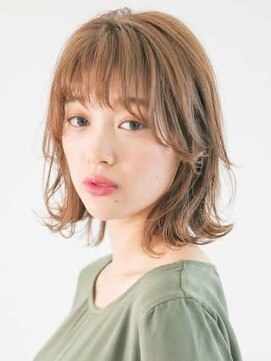 アース 三軒茶屋店(HAIR&MAKE EARTH) 三軒茶屋_ミディアム_外ハネ_ミルクティー_ブリーチ_コテ巻き