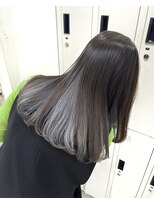 シェリ ヘアデザイン(CHERIE hair design) 王道シルバーグレーのインナーカラー◎
