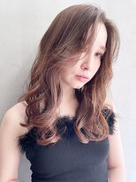 ゆる巻きロング_ショコラアッシュヘルシースタイル_99041