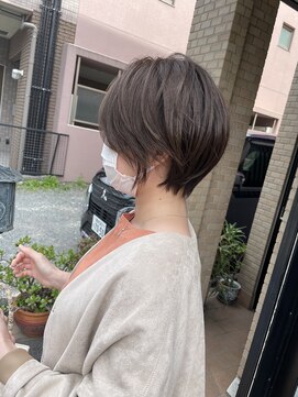 ハグ 横浜(HUG) ショートボブ　※ミルクティーグレージュ