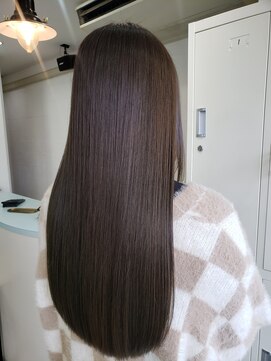 ラヴィリス バイ レム(Raviliss by rem) 艶髪ロング