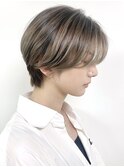 【morio原宿】大人　ショート　ハイライトカラー