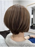 白髪ぼかし寒色系ベージュ×ショートボブ